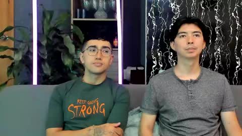 Alex and Camilo online show from May 26, 2:57 pm