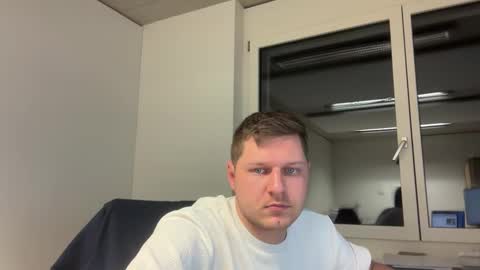 hornyboy95300 online show from November 27, 5:05 pm