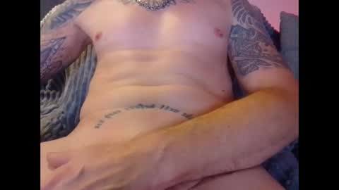 Snapshot of hornydeutsch chatting on October 26, 6:48 am hornydeutsch online show from October 26, 6:48 am