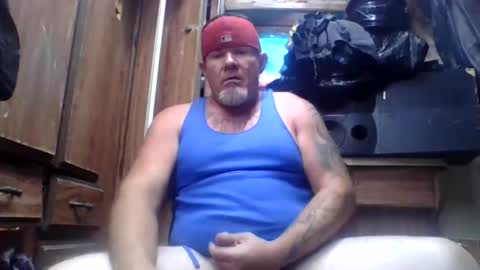 hornyhungwhiteboy4u269 online show from April 22, 8:13 pm