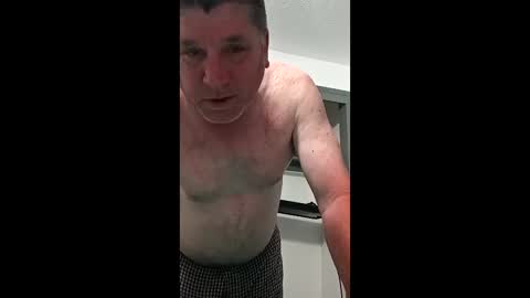 hornyman6942842 online show from April 28, 8:46 pm