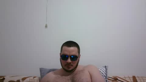 hornymonkey991 online show from April 11, 1:46 am