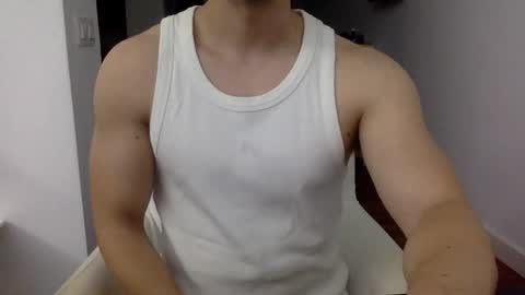 hornyspaniard93 online show from June 10, 10:10 pm