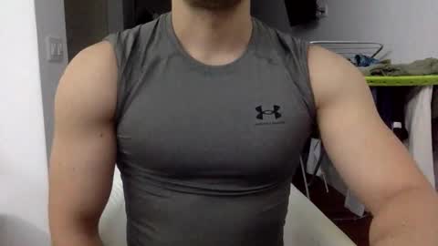 hornyspaniard93 online show from June 5, 10:26 pm