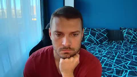 hot_cap_77 online show from April 11, 1:36 pm