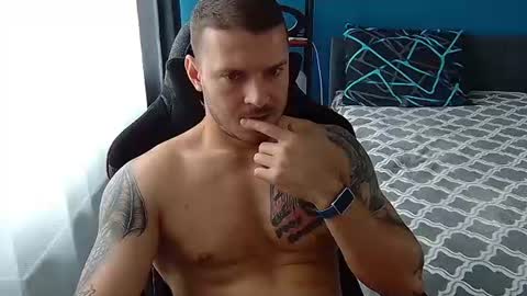 hot_cap_77 online show from July 28, 12:01 pm