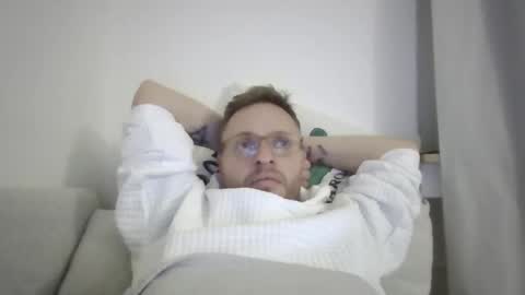 hot_chris1989 online show from February 14, 6:03 pm