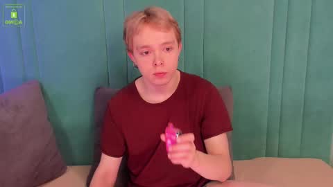 Snapshot of hot_twinkboy chatting on March 8, 10:07 am hot_twinkboy online show from March 8, 10:07 am