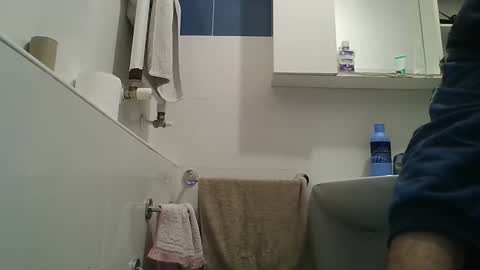 hotandwild2003 online show from April 7, 1:27 am