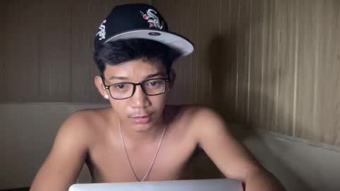 hotasian_jerome online show from June 1, 6:19 pm