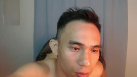 hotasianguyxxx online show from December 1, 6:22 pm