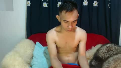 hotasianguyxxx online show from January 16, 6:05 am