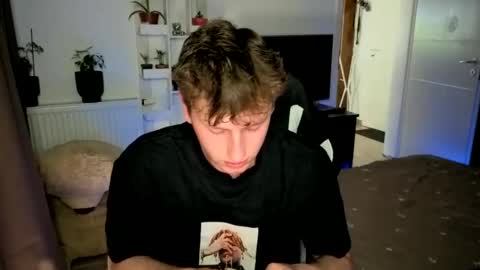 Hotboyshorny online show from June 2, 8:37 am