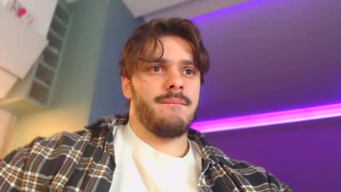 Snapshot of hotpolishsausage chatting on February 16, 12:22 am Jason online show from February 16, 12:22 am