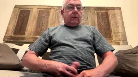 hotsilverdady online show from June 18, 3:52 am