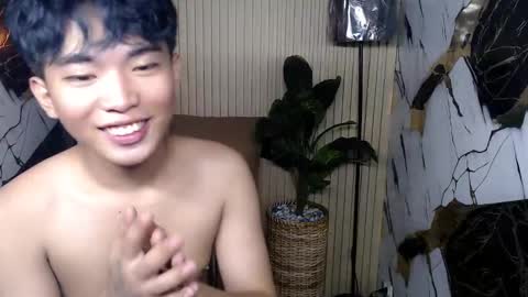 hottestloues online show from June 1, 9:37 pm
