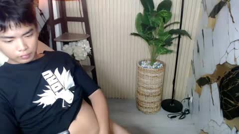 hottestloues online show from June 25, 2:25 am