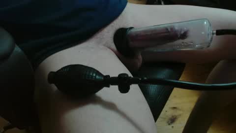 hugewetdick321 online show from October 31, 1:03 pm