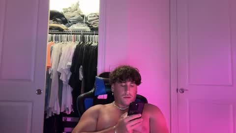 hungkingg22 online show from February 16, 9:13 pm