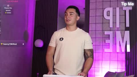 hunk_ryan online show from January 17, 1:58 pm