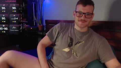 Snapshot of hunky_arthur chatting on December 5, 7:05 am Hunky  Arthur online show from December 5, 7:05 am