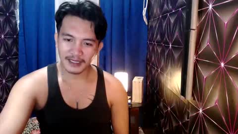 hunkylloyd online show from December 16, 1:31 am