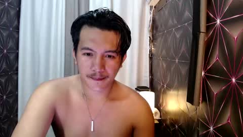 hunkylloyd online show from February 3, 5:18 am