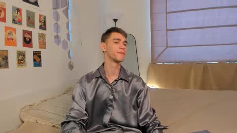 hyper_muse online show from March 22, 12:10 pm