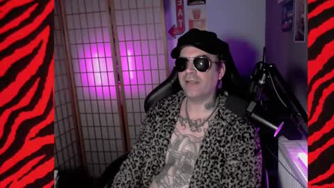 Snapshot of hypnosexray chatting on January 11, 3:52 pm Mistress online show from January 11, 3:52 pm