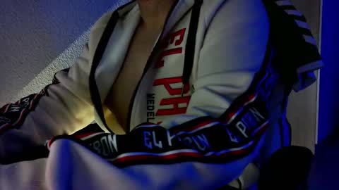 MiMi online show from February 23, 7:37 pm