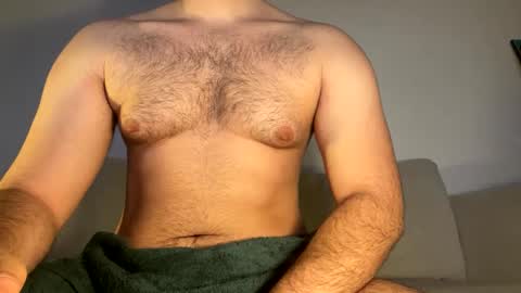 iam4u100 online show from February 12, 9:31 am