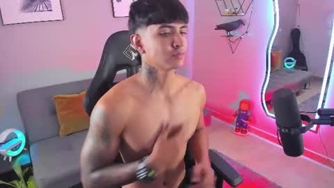 Light online show from August 1, 1:37 am