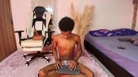 iamandrey_ online show from July 28, 2:08 am