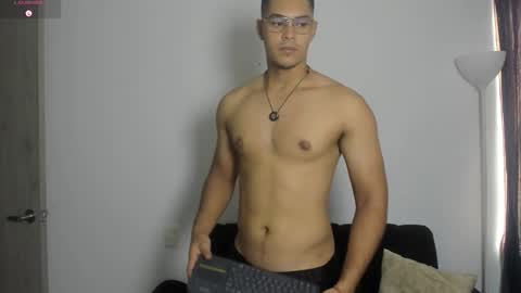 Dylan  independent model  online show from March 27, 3:35 pm