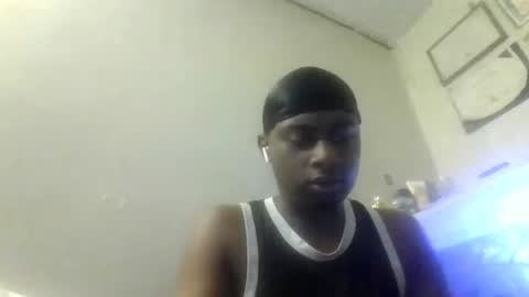 iamryan995442 online show from March 14, 10:39 pm