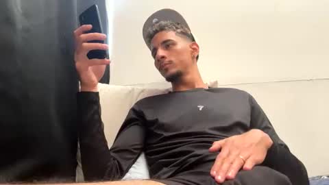 IAmSazon online show from November 4, 8:43 pm