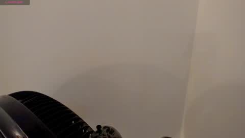 IAN CASTILLO online show from April 16, 11:10 am