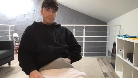 icyninesix online show from February 6, 11:21 am