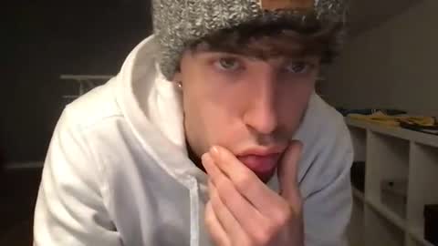 icyninesix online show from December 20, 7:39 pm