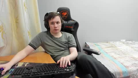 iliaskris online show from March 8, 2:04 am