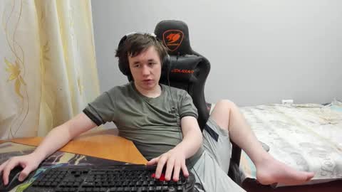 iliaskris online show from February 5, 6:48 pm