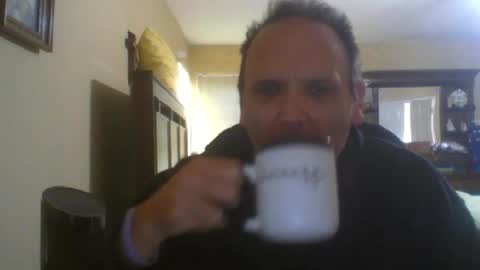 ilike2expose online show from December 8, 2:19 pm