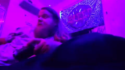 ilovestinkypussy420 online show from August 6, 3:23 am