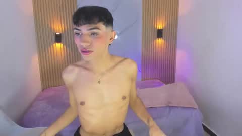 im_sebaslopez online show from December 14, 9:11 pm