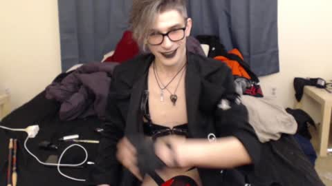 Snapshot of incubussy_x chatting on January 13, 3:12 am Incubussy X online show from January 13, 3:12 am