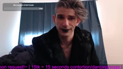 Snapshot of incubussy_x chatting on January 8, 7:56 pm Incubussy X online show from January 8, 7:56 pm