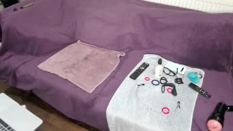 indian_exhibitionist online show from December 23, 12:08 am