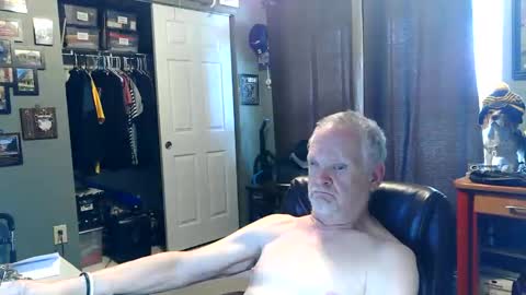 Papa online show from May 26, 6:59 pm