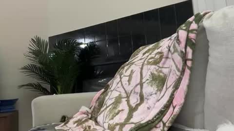 Lucas online show from March 24, 4:39 am