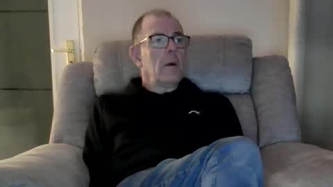 Snapshot of inthemood63 chatting on October 5, 7:29 pm inthemood63 online show from October 5, 7:29 pm